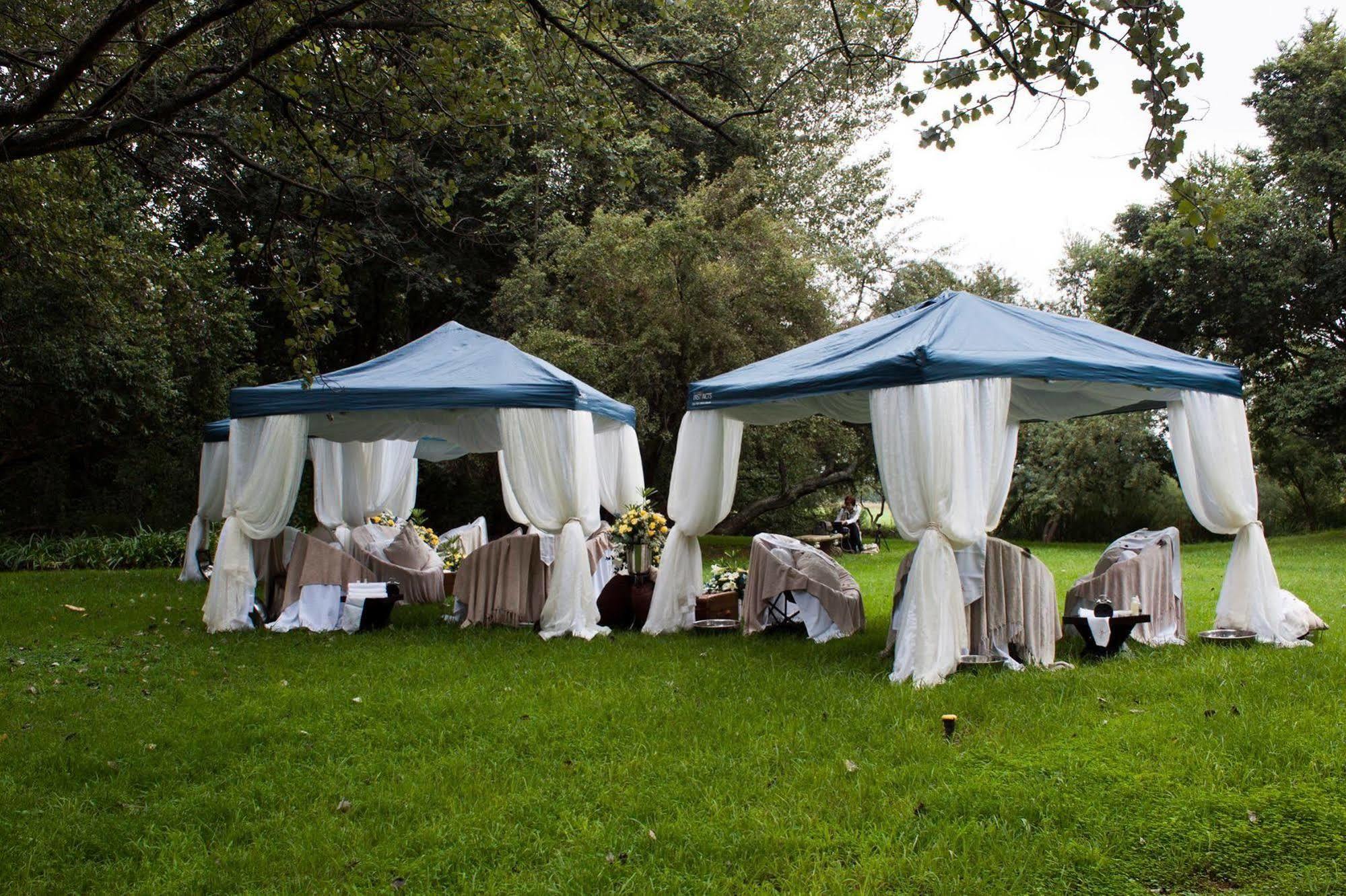 De Hoek Country Hotel Magaliesburg Exteriör bild